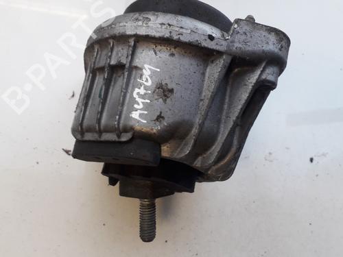 Used Engine mount Engine mount BMW 3 (E90) 318 d (143 hp) 33513145 33513145