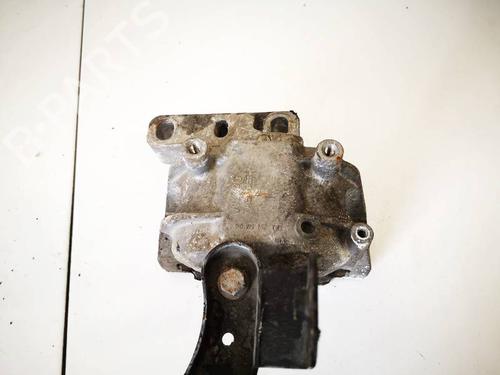Used Engine mount Engine mount SKODA SUPERB II (3T4) 2.0 TDI (170 hp) 32562079 32562079