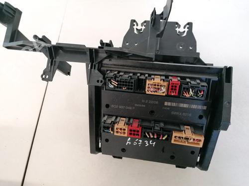 Used Fuse box Fuse box SKODA ROOMSTER (5J7) 1.2 (70 hp) 33080481 33080481