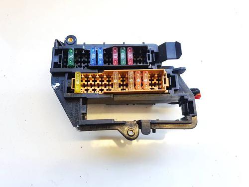 Used Fuse box Fuse box AUDI A6 C6 (4F2) 3.2 FSI quattro (255 hp) 32937413 32937413