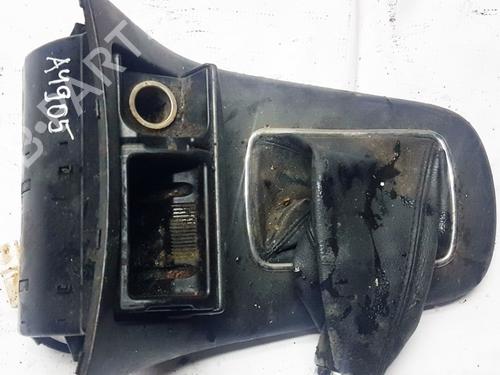 Cinzeiro Cinzeiro TOYOTA AVENSIS (_T25_) 2.0 D-4D (CDT250_, CDT250R) (116 hp) 35877493 35877493