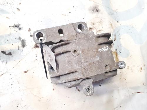Used Engine mount Engine mount SKODA OCTAVIA II (1Z3) 1.9 TDI (105 hp) 32901978 32901978
