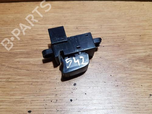 Used Switch Switch NISSAN PRIMERA Hatchback (P12) 1.8 (115 hp) 33481894 33481894