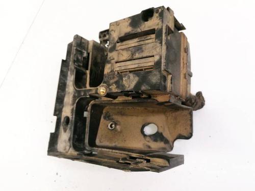 Used Fuse box Fuse box VW PASSAT B6 (3C2) 1.9 TDI (105 hp) 32924533 32924533