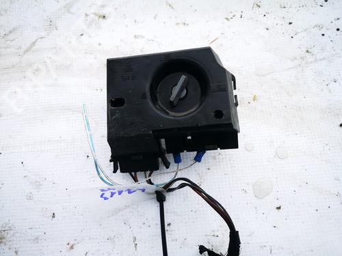 lamp-holder-audi-100-c4-avant-4a5-1990-1991-1992-1993-1994-35512333 main image