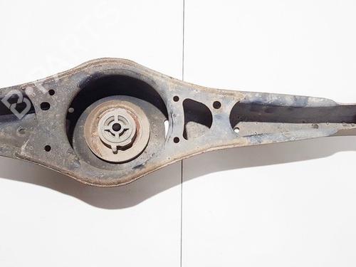 Used Right rear suspension arm Right rear suspension arm 35884202 35884202