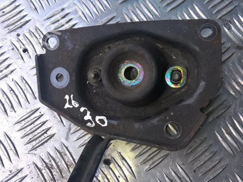 Used Engine mount Engine mount PEUGEOT 307 (3A/C) 1.4 (75 hp) 33531600 33531600