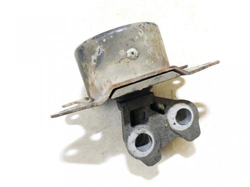 Used Engine mount Engine mount OPEL CORSA C (X01) 1.4 (F08, F68) (90 hp) 33526532 33526532