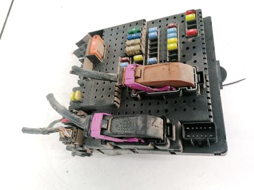 Used Fuse box Fuse box VOLVO V70 II (285) D5 (185 hp) 32913056 32913056