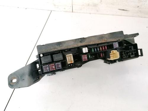 fuse-box-toyota-corolla-verso-_e12_-2001-2002-2003-2004-2005-2006-2007-32905753 main image
