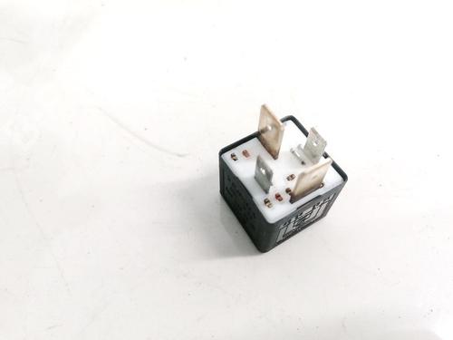 Electronic sensor AUDI 80 B4 Saloon (8C2) 1.9 TDI | BP33088452M84 - Image 2