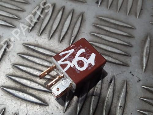 electronic-sensor-toyota-yaris-_p9_-2005-2006-2007-2008-2009-2010-2011-2012-2013-2014-33497602 main image