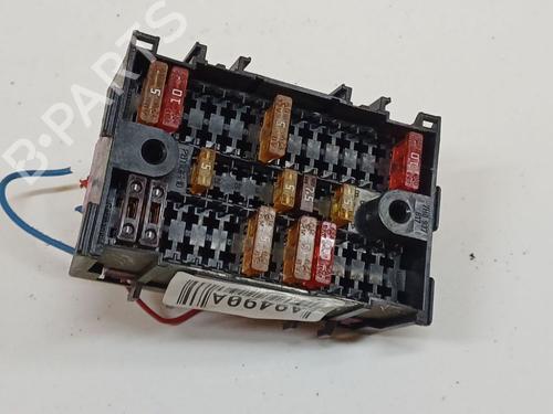 Used Fuse box Fuse box 37598044 37598044