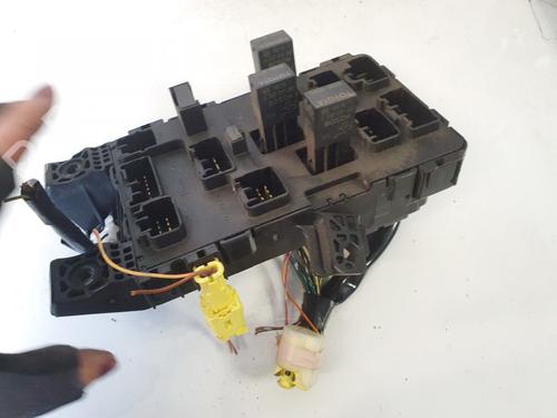 Used Fuse box Fuse box TOYOTA AVENSIS (_T22_) 2.0 D-4D (CDT220_, CDT220R) (110 hp) 32886073 32886073