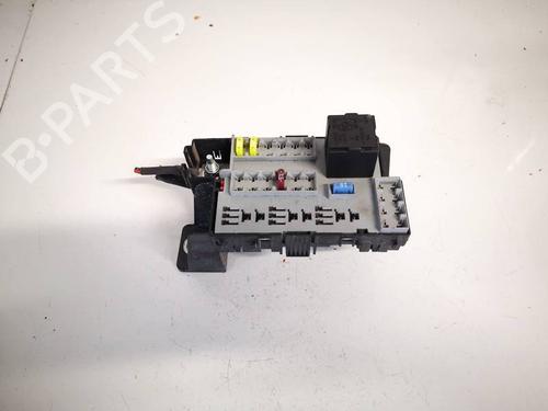 Used Fuse box Fuse box FIAT PUNTO (199_) 1.4 (199AXB1A, 199BXB1A, 199BXB11, 199AXB11) (78 hp) 32967176 32967176
