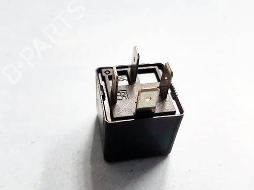 Electronic sensor OPEL ASTRA G Hatchback (T98) 1.7 DTI 16V (F08, F48) | BP33106228M84 - Image 2