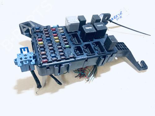 Used Fuse box Fuse box FORD MONDEO III (B5Y) 2.0 16V TDDi / TDCi (115 hp) 33080391 33080391