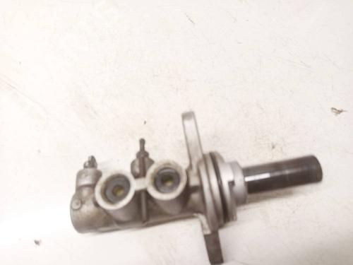 Used Brake master cylinder Brake master cylinder TOYOTA RAV 4 III (_A3_) 2.0 4WD (ACA30_, ACA30R) (152 hp) 34778935 34778935