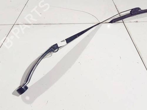 Used Front windshield wiper arm Front windshield wiper arm 32582223 32582223
