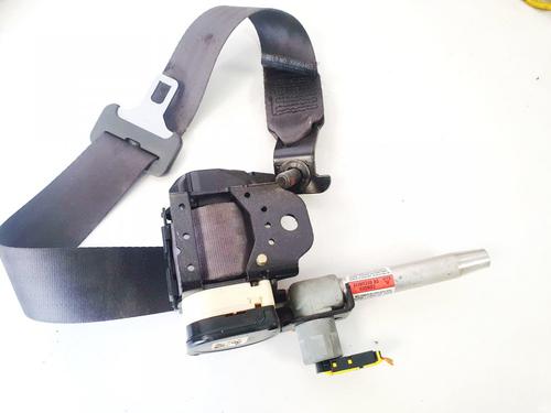 Sikkerhetsbelte bak i midten Sikkerhetsbelte bak i midten 38571682 38571682