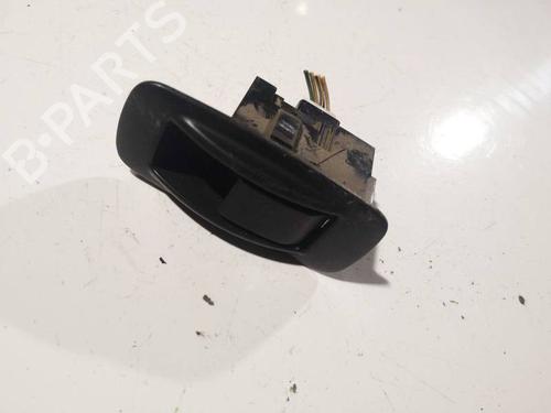 switch-toyota-corolla-_e12_-2001-2002-2003-2004-2005-2006-2007-2008-32572888 main image