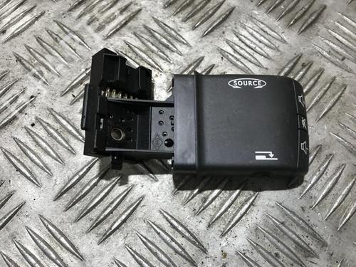 Used Steering wheel controls Steering wheel controls 35690513 35690513