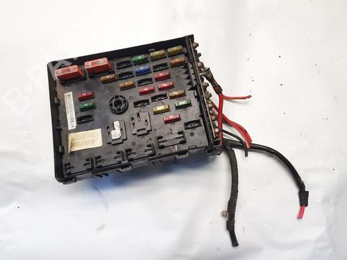 Used Fuse box Fuse box VW PASSAT B6 (3C2) 2.0 FSI (150 hp) 33061082 33061082
