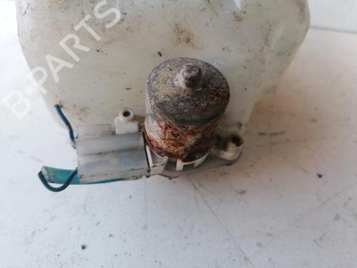 Used Washer pump Washer pump MAZDA 626 III (GD) 1.8 (GD8P) (88 hp) 35582366 35582366