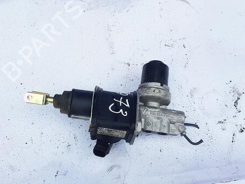 Used Brake master cylinder Brake master cylinder MERCEDES-BENZ E-CLASS (W211) E 270 CDI (211.016) (177 hp) 35640114 35640114