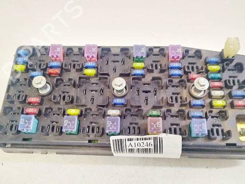 Used Fuse box CHEVROLET CAPTIVA (C100, C140) 2.4 4WD (136 hp) 32589076