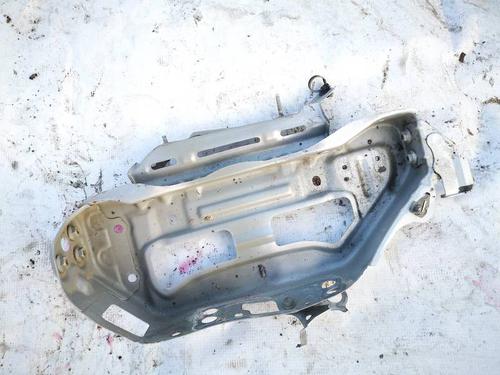 Used Support Support TOYOTA URBAN CRUISER (_P1_) 1.33 (NSP110_, NSP110) (101 hp) 32937309 32937309