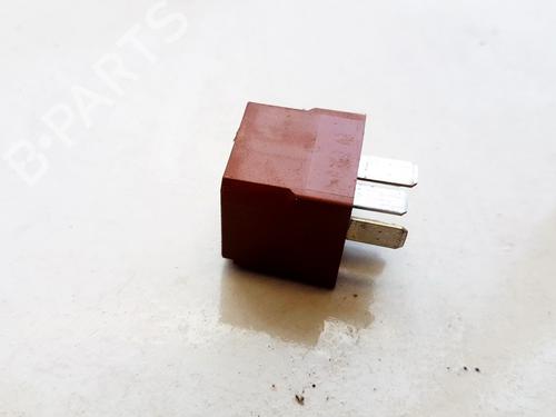 Used Electronic sensor Electronic sensor OPEL ZAFIRA / ZAFIRA FAMILY B (A05) 1.9 CDTI (M75) (120 hp) 33060498 33060498