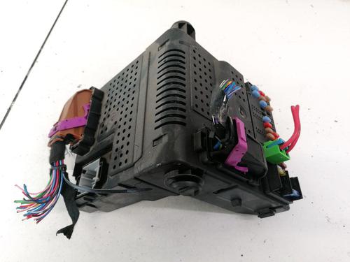 Used Fuse box Fuse box VOLVO V70 II (285) D5 (185 hp) 32913146 32913146