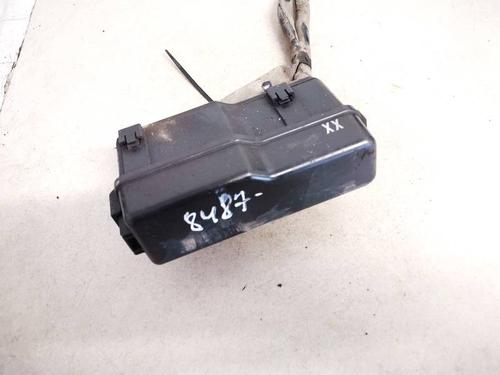 Used Fuse box Fuse box 32923203 32923203
