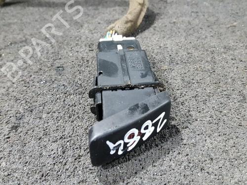 Used Warning switch Warning switch MAZDA 323 F VI Hatchback (BJ) 1.3 16V (BJ3P, BJ14) (73 hp) 35657708 35657708