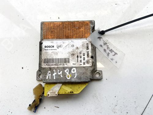 ecu-airbags-vw-passat-b5-variant-3b5-1997-1998-1999-2000-2001-32888251 main image