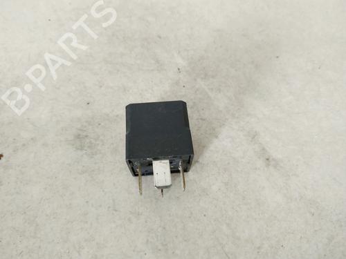 Used Electronic sensor Electronic sensor OPEL ZAFIRA / ZAFIRA FAMILY B (A05) 1.9 CDTI (M75) (150 hp) 33080161 33080161