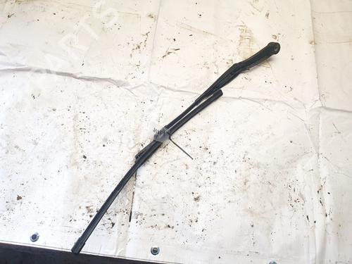 front-windshield-wiper-arm-kia-ceed-hatchback-ed-2006-2007-2008-2009-2010-2011-2012-32902627 main image