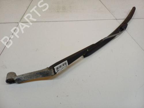 Used Front windshield wiper arm Front windshield wiper arm 37677976 37677976