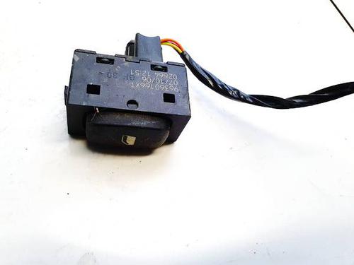 Used Switch Switch PEUGEOT 407 (6D_) 2.2 16V (6D3FYH, 6D3FYE) (163 hp) 32615225 32615225