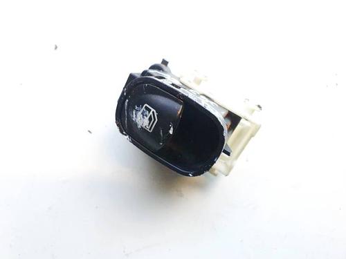 switch-mercedes-benz-c-class-w203-2000-2001-2002-2003-2004-2005-2006-2007-32930285 main image