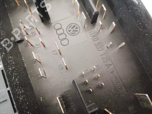 Fuse box VW GOLF V (1K1) 1.9 TDI | BP32903209E1 - Image 3