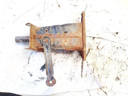 Used Front bumper bracket Front bumper bracket 38572082 38572082