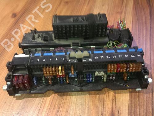 fuse-box-bmw-3-e46-1997-1998-1999-2000-2001-2002-2003-2004-2005-33493480 main image