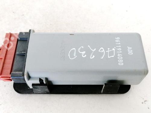 Used Electronic module Electronic module CITROËN BERLINGO / BERLINGO FIRST MPV (MF_, GJK_, GFK_) 2.0 HDI 90 (MFRHY) (90 hp) 33073115 33073115