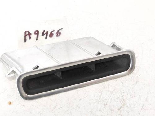 Used Air vent Air vent VOLVO V70 III (135) 2.5 T FlexiFuel (231 hp) 32955298 32955298