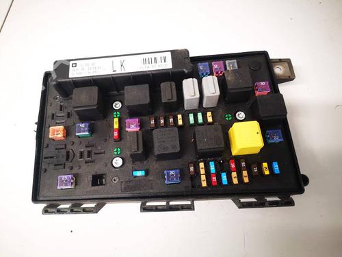 Used Fuse box Fuse box OPEL ASTRA H (A04) 1.6 (L48) (116 hp) 33613076 33613076