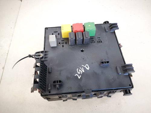 Used Fuse box Fuse box OPEL SIGNUM Hatchback (Z03) 2.2 direct (F48) (155 hp) 32944221 32944221