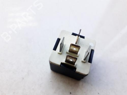 Used Electronic sensor Electronic sensor OPEL ZAFIRA A MPV (T98) 2.2 DTI 16V (F75) (125 hp) 33099647 33099647