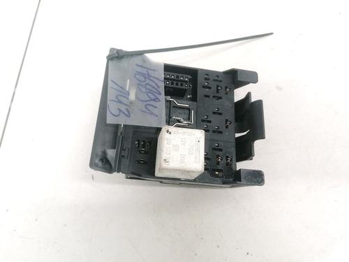 Used Fuse box Fuse box OPEL OMEGA B (V94) 2.2 DTI 16V (F69, M69, P69) (120 hp) 33092017 33092017